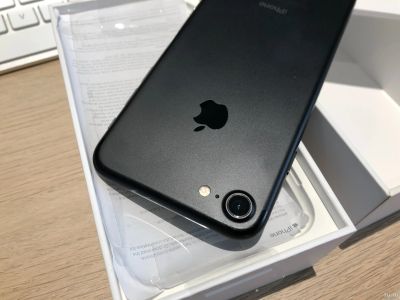 Лот: 17880063. Фото: 1. Apple iPhone 7 128GB черный матовый... Смартфоны