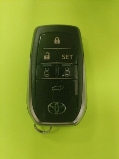 Лот: 25261383. Фото: 1. Смарт ключ Toyota Alphard. Электрооборудование
