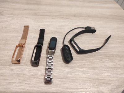 Лот: 20208051. Фото: 1. Xiaomi mi band 4. Смарт-часы, фитнес-браслеты, аксессуары