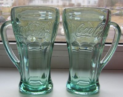 Лот: 18968500. Фото: 1. Кружка из зеленого стекла Vintage... Кружки, стаканы, бокалы