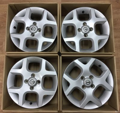 Лот: 13717372. Фото: 1. Оригинальные диски Nissan CUBE... Диски