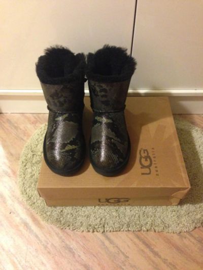 Лот: 6267586. Фото: 1. Новые угги UGG. Угги, унты, валенки