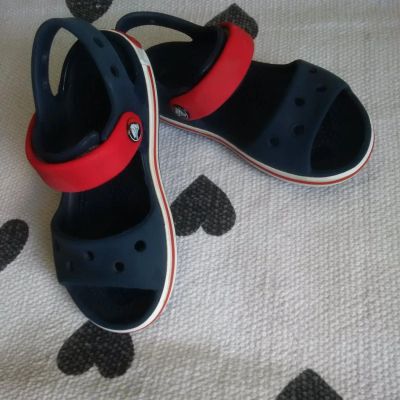 Лот: 9877848. Фото: 1. Сандалии crocs. Сандалии