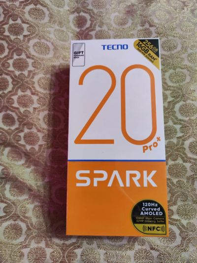 Лот: 21588995. Фото: 1. Смартфон TECNO Spark 20 Pro +. Смартфоны