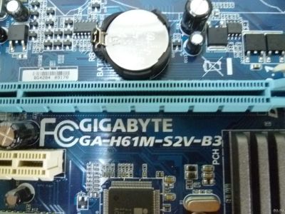 Лот: 15315992. Фото: 1. Материнская плата Gigabyte GA-H61M-S2V-B3... Материнские платы