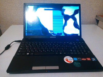 Лот: 5477236. Фото: 1. Samsung NP305V5A-T05. Ноутбуки