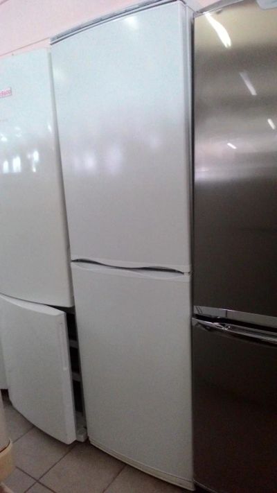 Лот: 9421645. Фото: 1. Б/У холодильник Атлант ХМ-6023. Холодильники, морозильные камеры