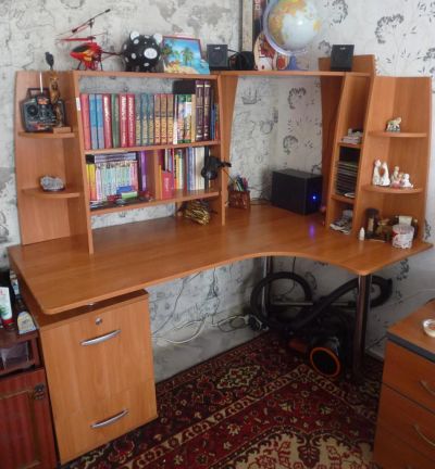 Лот: 6148222. Фото: 1. стол компьютерный. Компьютерные и письменные столы