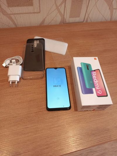 Лот: 21983104. Фото: 1. Xiaomi Redmi 9, 4/64 ГБ. Смартфоны