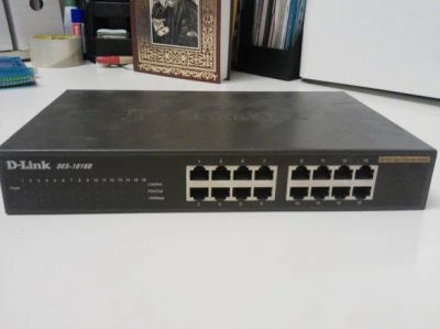 Лот: 3101585. Фото: 1. Коммутатор неуправляемый DLink... Маршрутизаторы (роутеры)