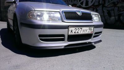 Лот: 7165343. Фото: 1. Губа универсальная переднего бампера. Другое (автозапчасти)