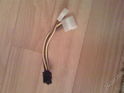 Лот: 212765. Фото: 1. Переходник с 2 Molex на 6pin для... Другое (комплектующие)