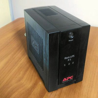 Лот: 7981001. Фото: 1. ИБП APC UPS RS 500VA с новой аккумулятором. ИБП, аккумуляторы для ИБП