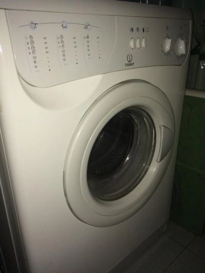 Лот: 5202821. Фото: 1. Продам стиральную машину Indesit... Стиральные машины