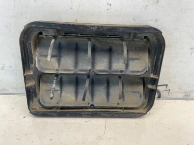 Лот: 24672275. Фото: 1. решетка вентиляционная Renault... Двигатель и элементы двигателя