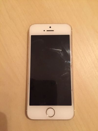 Лот: 7092829. Фото: 1. iPhone 5s gold 16gb. Смартфоны