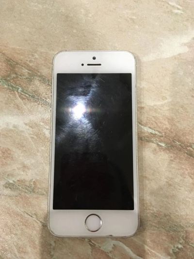 Лот: 11096463. Фото: 1. iPhone 5 s. Смартфоны