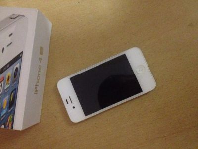 Лот: 8536788. Фото: 1. IPhone 4s торг уместен. Смартфоны