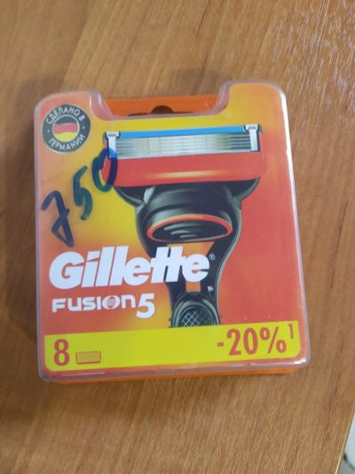 Лот: 25578009. Фото: 1. Gillette Fusion 5 сменные лезвия... Бритвенные станки и лезвия