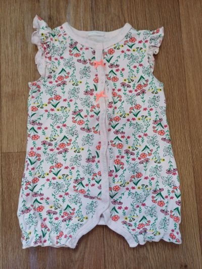 Лот: 22206682. Фото: 1. Песочник, боди Babygo 68-74 размер. Костюмы, пиджаки, комбинезоны