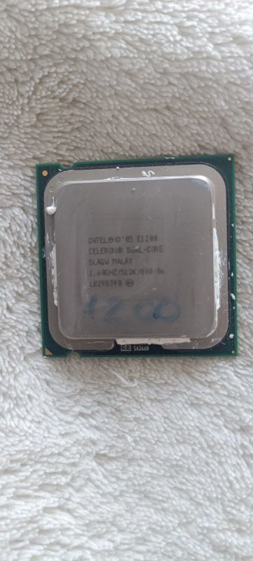 Лот: 25272278. Фото: 1. Процессор Intel Celeron E1200... Процессоры