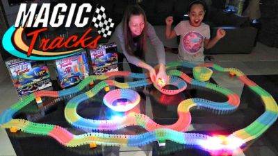 Лот: 10928626. Фото: 1. Magic Tracks — светящаяся гоночная... Развивающие