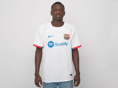 Лот: 24975390. Фото: 1. Футболка Nike FC Barcelona. Футболки, поло