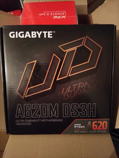 Лот: 24396538. Фото: 1. Материнская плата Gigabyte A620M... Материнские платы