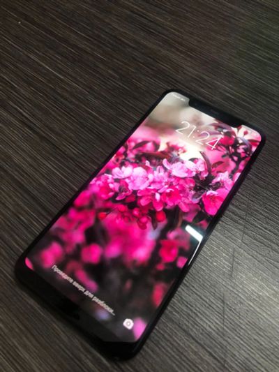 Лот: 19065586. Фото: 1. Смартфон Xiaomi Mi 8 6/64 (541... Смартфоны