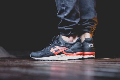Лот: 8568362. Фото: 1. Кроссовки Asics Gel Lyte V. Кеды, кроссовки, слипоны