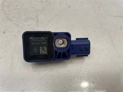 Лот: 22460294. Фото: 1. датчик airbag Nissan Terrano D10. Двигатель и элементы двигателя