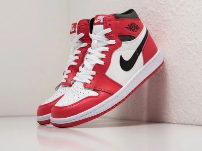 Лот: 21134134. Фото: 1. Кроссовки Nike Air Jordan 1 High... Кеды, кроссовки, слипоны