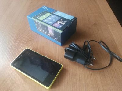 Лот: 10221367. Фото: 1. Смартфон Nokia X. Смартфоны