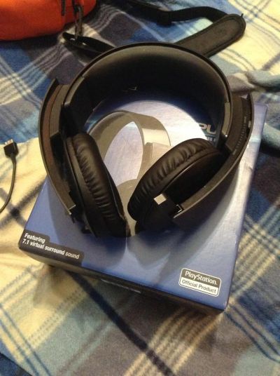 Лот: 3021517. Фото: 1. Sony Wireless Stereo Headset 7... Наушники, гарнитуры