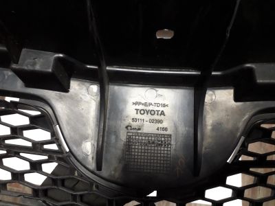 Лот: 12644666. Фото: 1. решетка радиатора на toyota Auris... Кузов