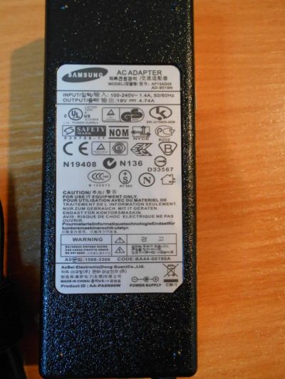 Лот: 5328845. Фото: 1. Блок питания для ноутбука Samsung... Зарядные устройства