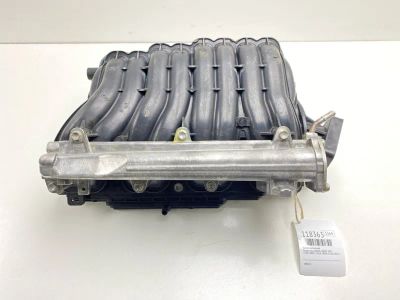 Лот: 25642055. Фото: 1. Коллектор впускной Toyota Voxy... Двигатель и элементы двигателя