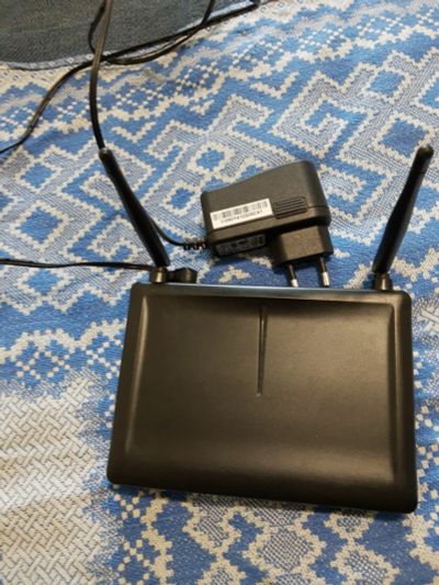 Лот: 17997252. Фото: 1. Роутер DLink. USB хабы