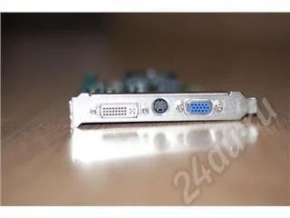 Лот: 228307. Фото: 1. Sparkle GeForce FX 5200 250 Mhz... Видеокарты