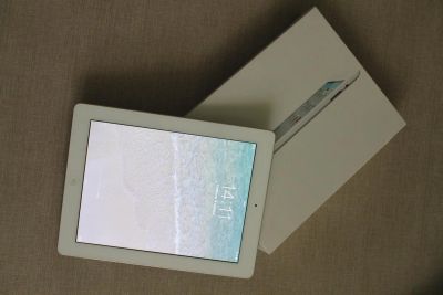 Лот: 3377314. Фото: 1. Apple iPad 2 16Gb Wi-Fi White. Планшеты