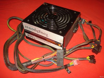 Лот: 16393515. Фото: 1. Блок питания Thermaltake Toughpower... Корпуса, блоки питания