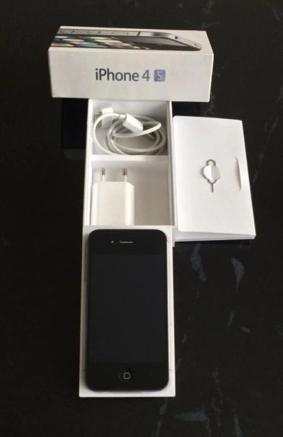 Лот: 6151630. Фото: 1. iphone 4S 8GB Black. Смартфоны