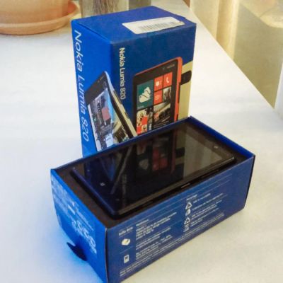 Лот: 9663161. Фото: 1. Lumia 820 Black 8Gb. Смартфоны