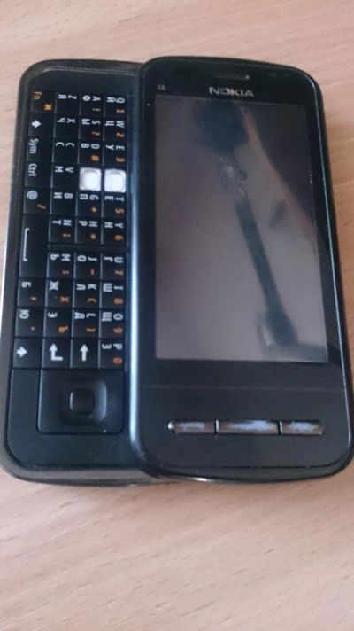 Лот: 7059464. Фото: 1. Nokia С6-00 черный читаем описание... Кнопочные мобильные телефоны