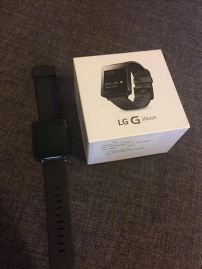 Лот: 10575532. Фото: 1. Умные часы LG G Watch (черный). Смарт-часы, фитнес-браслеты, аксессуары