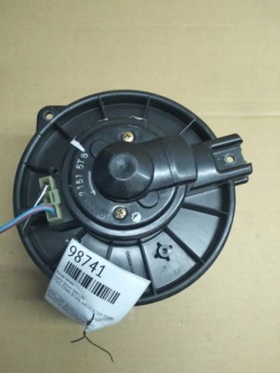 Лот: 21397288. Фото: 1. мотор печки Toyota Ipsum SXM10G. Двигатель и элементы двигателя