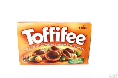 Лот: 10167375. Фото: 1. конфеты Toffifee с лесным орехом... Шоколад, конфеты