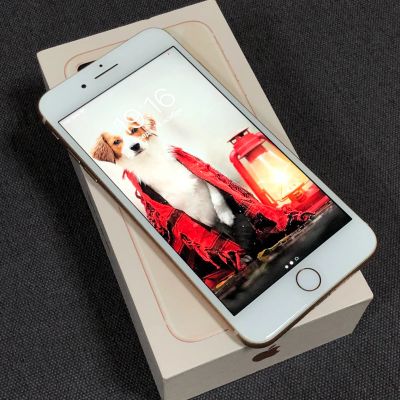 Лот: 16857711. Фото: 1. iPhone 8 Plus 64Gb Gold. Смартфоны