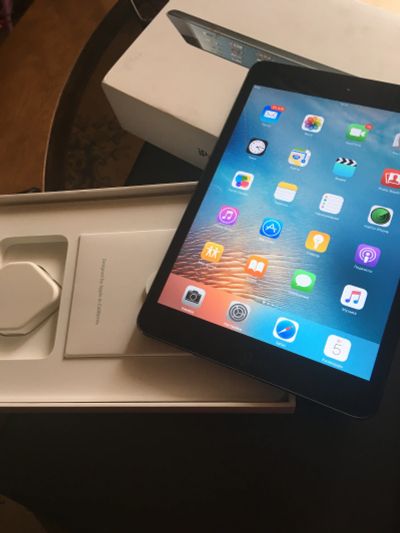 Лот: 11626960. Фото: 1. iPad mini 32GB wi-fi Скинул цену... Планшеты