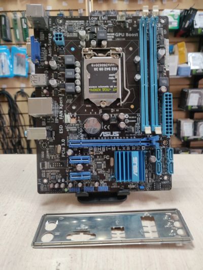 Лот: 21430990. Фото: 1. Мат. плата ASUS P8H61-M LX3 R2... Материнские платы